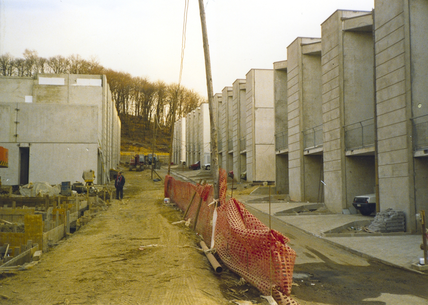 Angela Angelillo 1950, La residenza Pioggia d'Oro in costruzione., Fam. Angelillo